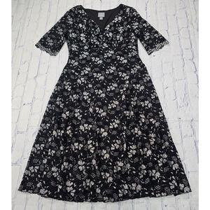 Rabbit Rabbit Rabbit WOMENS SIZE 10 Black Silver Glitter Lace Dress Below Knee